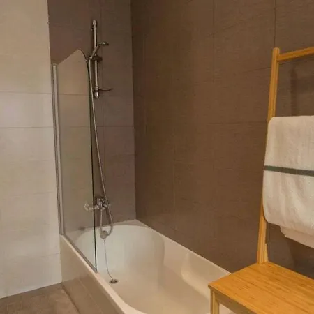 Apartament Anjos 3 Bedroom With Balcony