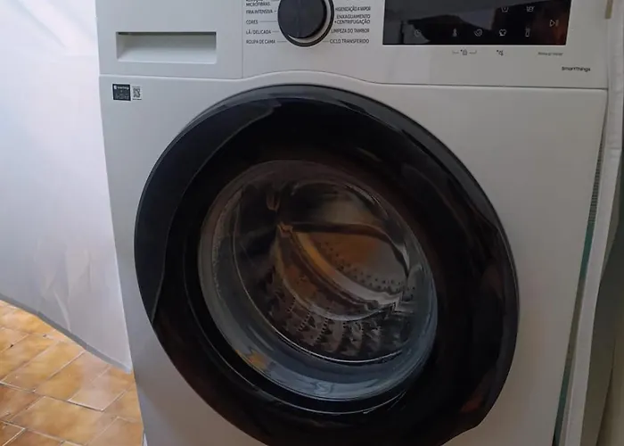 Anjos 3 Bedroom With Balcony * Lizbona