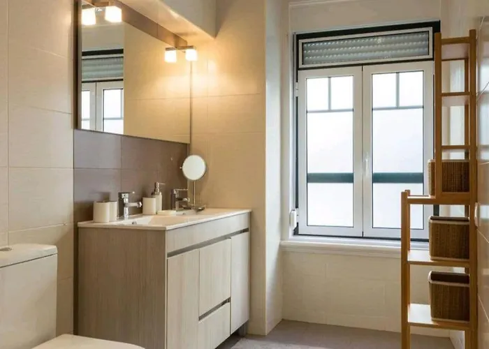 Apartament Anjos 3 Bedroom With Balcony