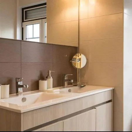 Anjos 3 Bedroom With Balcony *