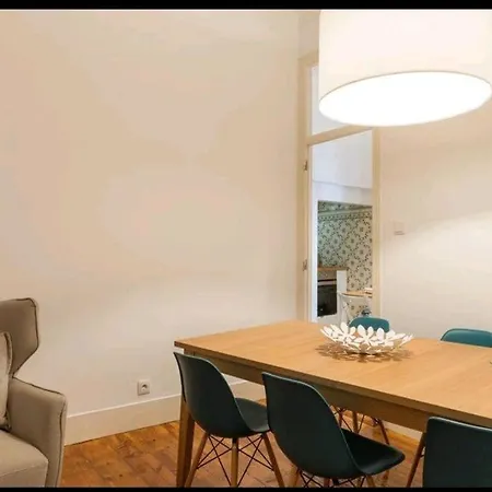 Anjos 3 Bedroom With Balcony Апартаменти