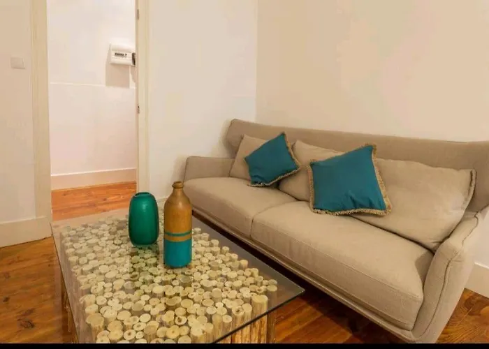 Anjos 3 Bedroom With Balcony Апартаменти