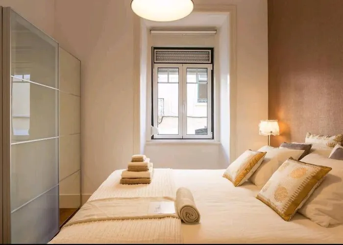 Anjos 3 Bedroom With Balcony Διαμέρισμα