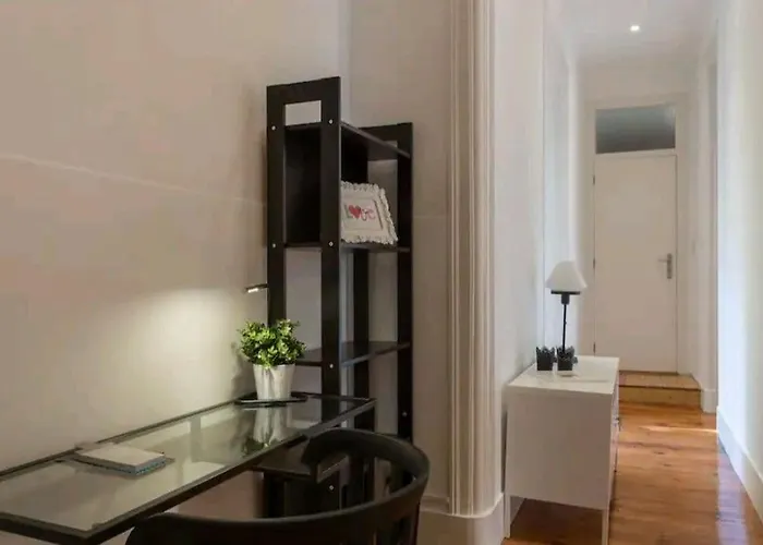 Anjos 3 Bedroom With Balcony Lisbon