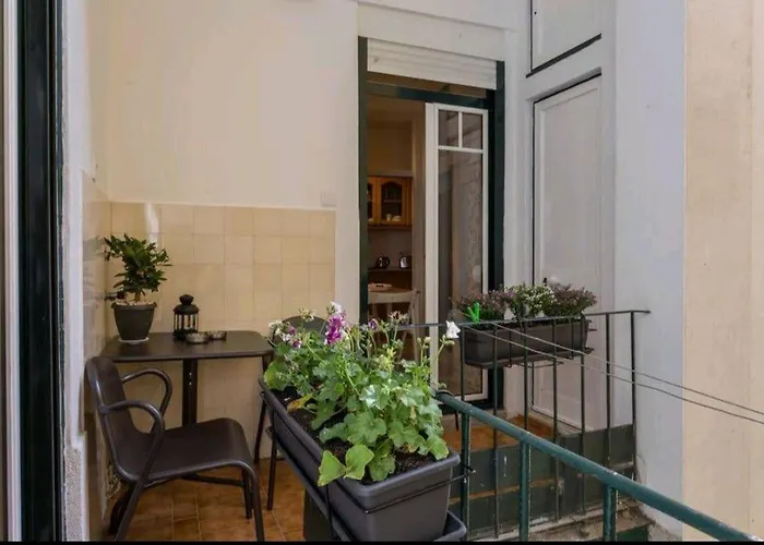 Апартаменти Anjos 3 Bedroom With Balcony